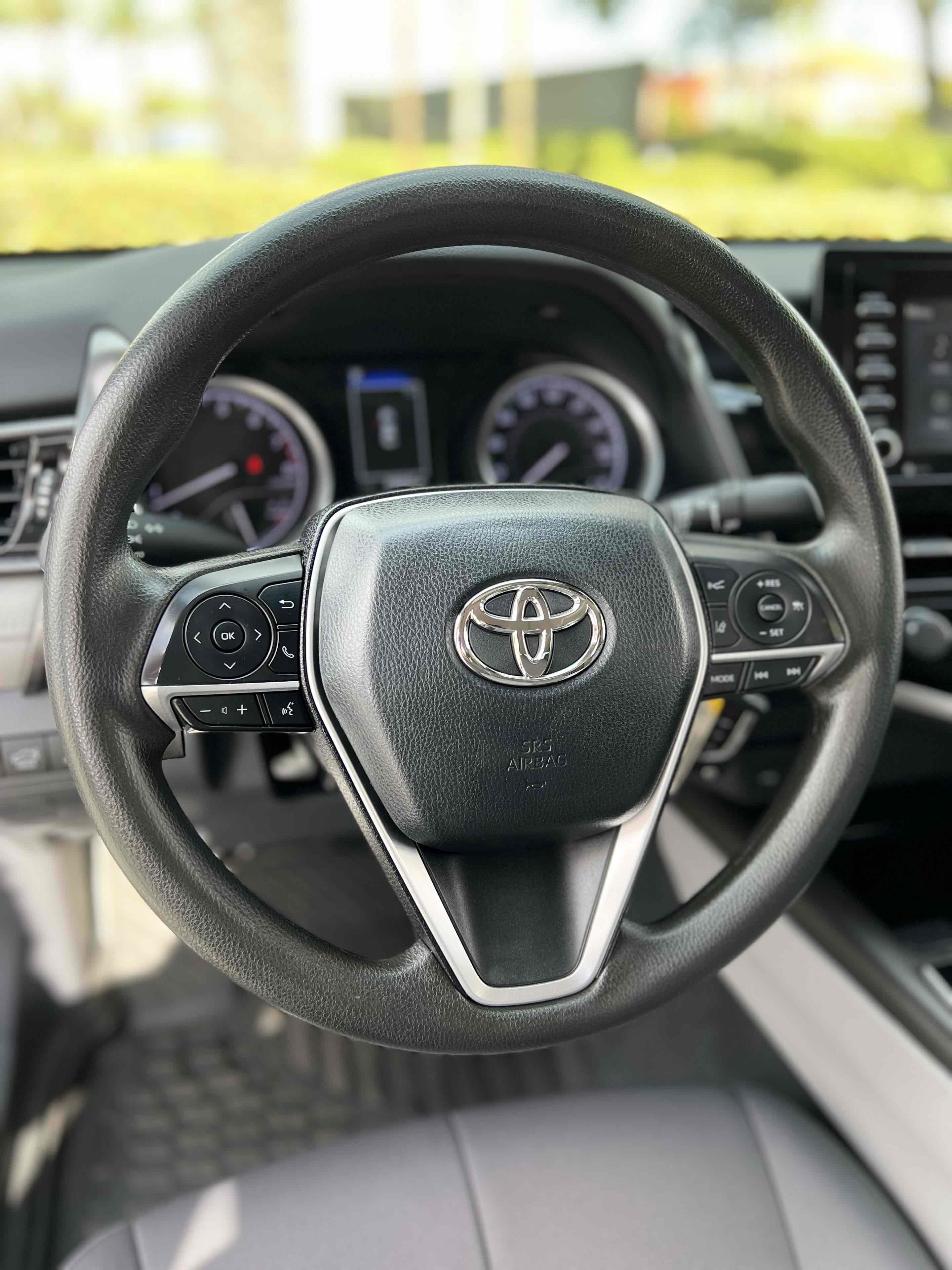 Used 2021 Toyota Camry LE image 24