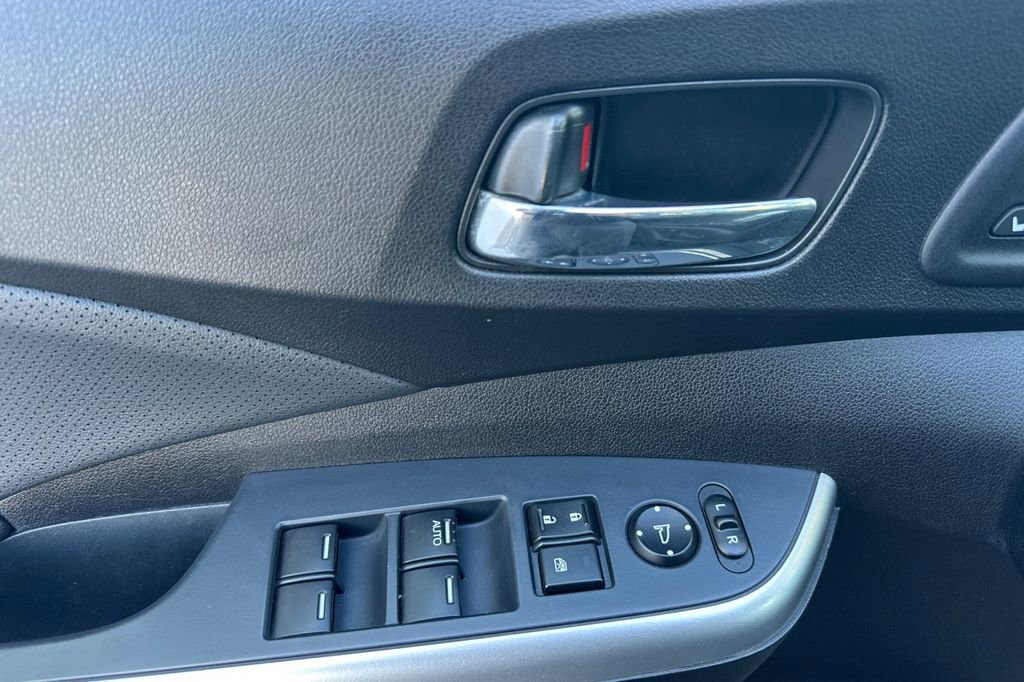 Used 2016 Honda CR-V Touring image 11