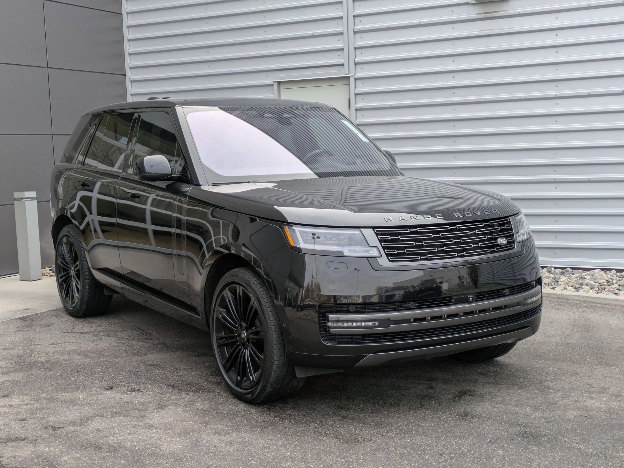 Used 2023 Land Rover Range Rover SE image 10