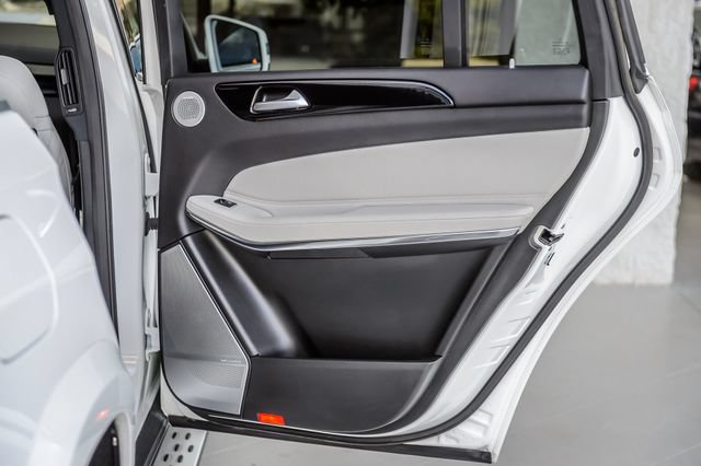 Used 2018 Mercedes-Benz GLS 550 4MATIC image 59