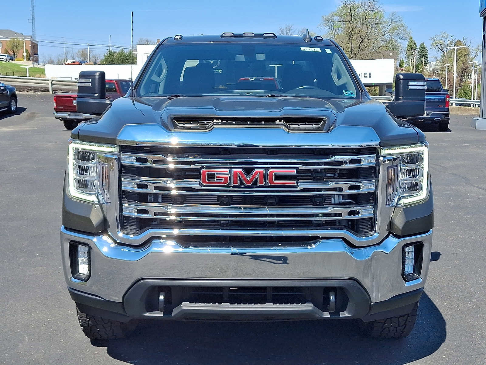 Used 2022 GMC Sierra 2500 SLE w/ SLE Convenience Package AWD/4WD image 2