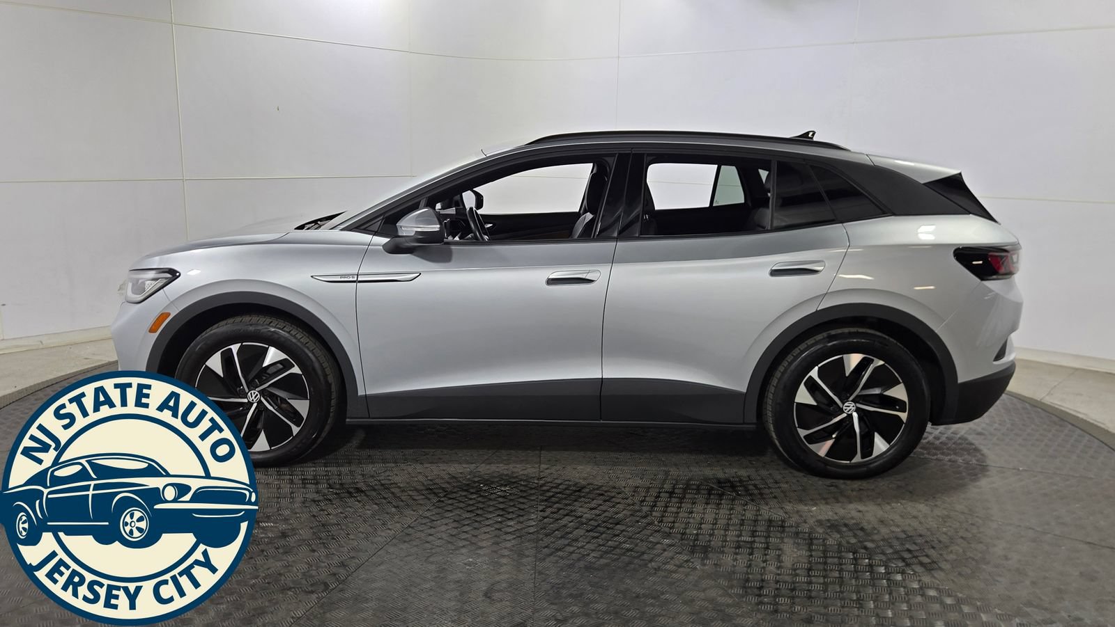Used 2022 Volkswagen ID.4 Pro S RWD image 4