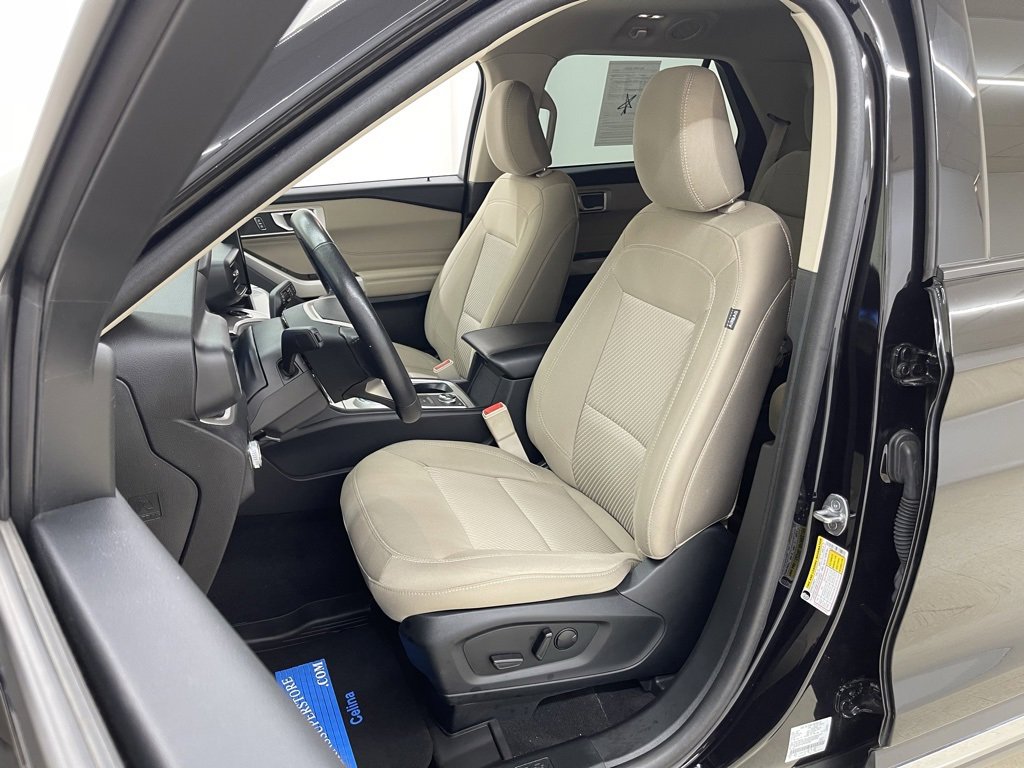 Used 2023 Ford Explorer XLT image 22