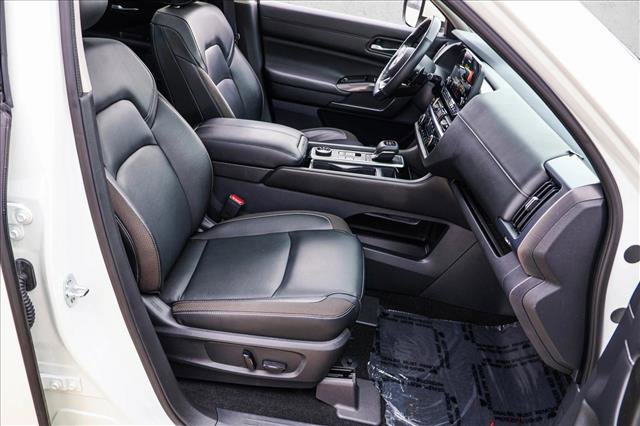 Used 2022 Nissan Pathfinder SL w/ SL Premium Package image 28