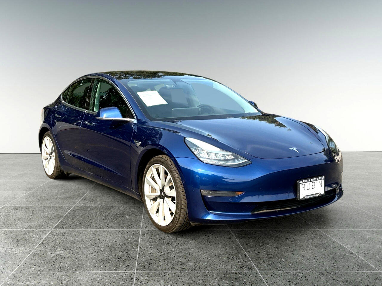 Used 2019 Tesla Model 3 Long Range image 1