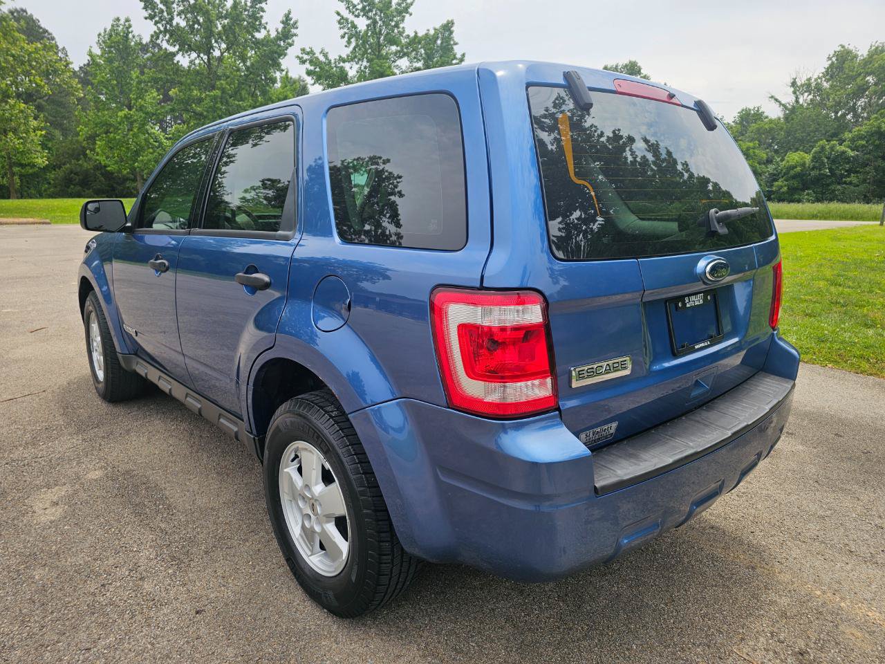 Used 2010 Ford Escape XLS FWD image 7