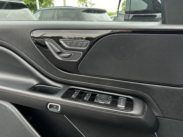 Certified 2024 Lincoln Aviator AWD w/ Premium Package image 31