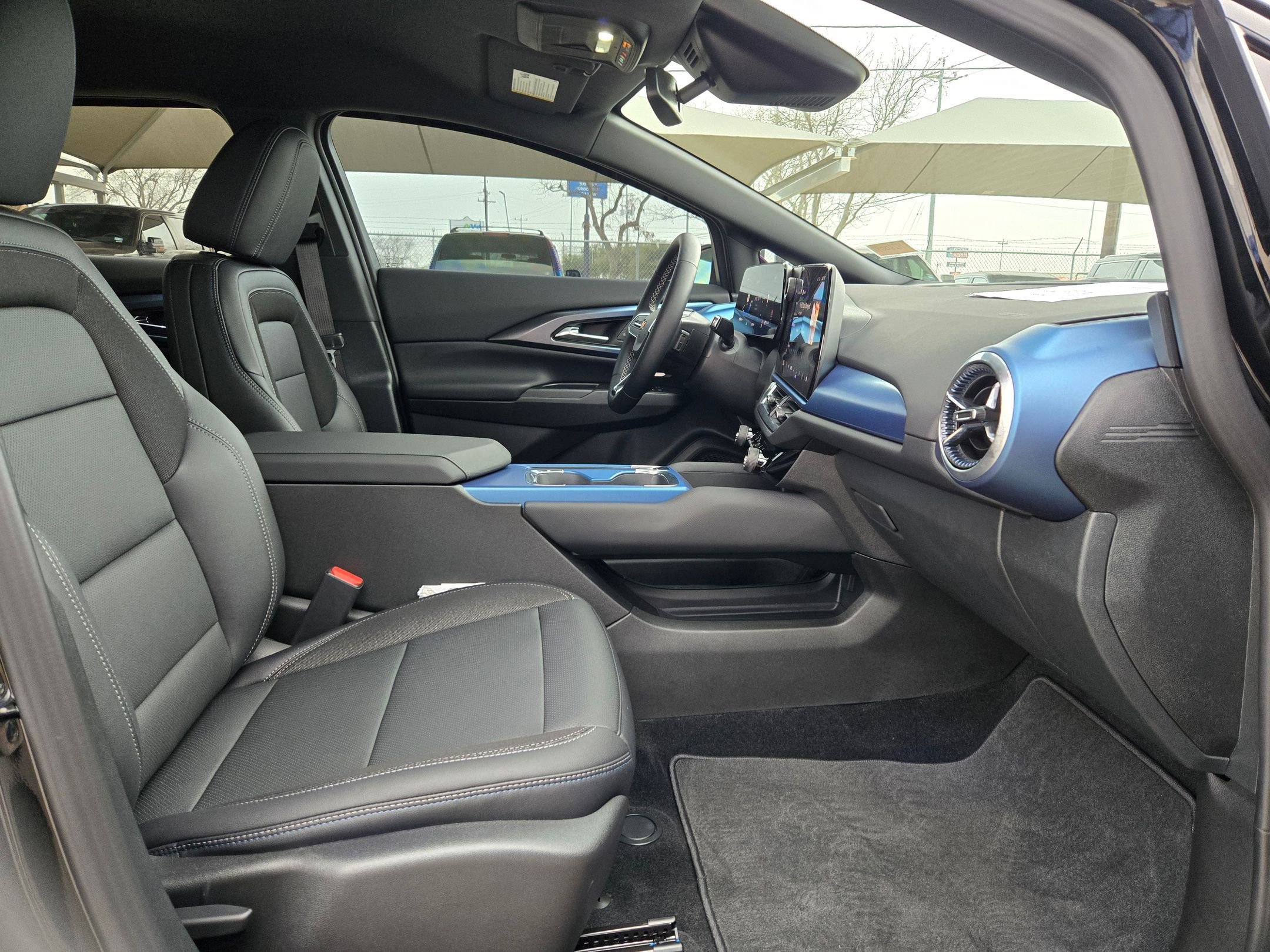 Used 2026 Chevrolet Equinox EV LT image 27