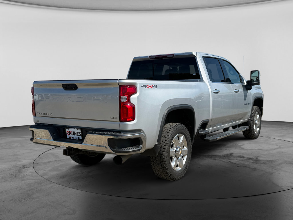 Used 2022 Chevrolet Silverado 2500 LTZ w/ LTZ Convenience Package AWD/4WD image 10