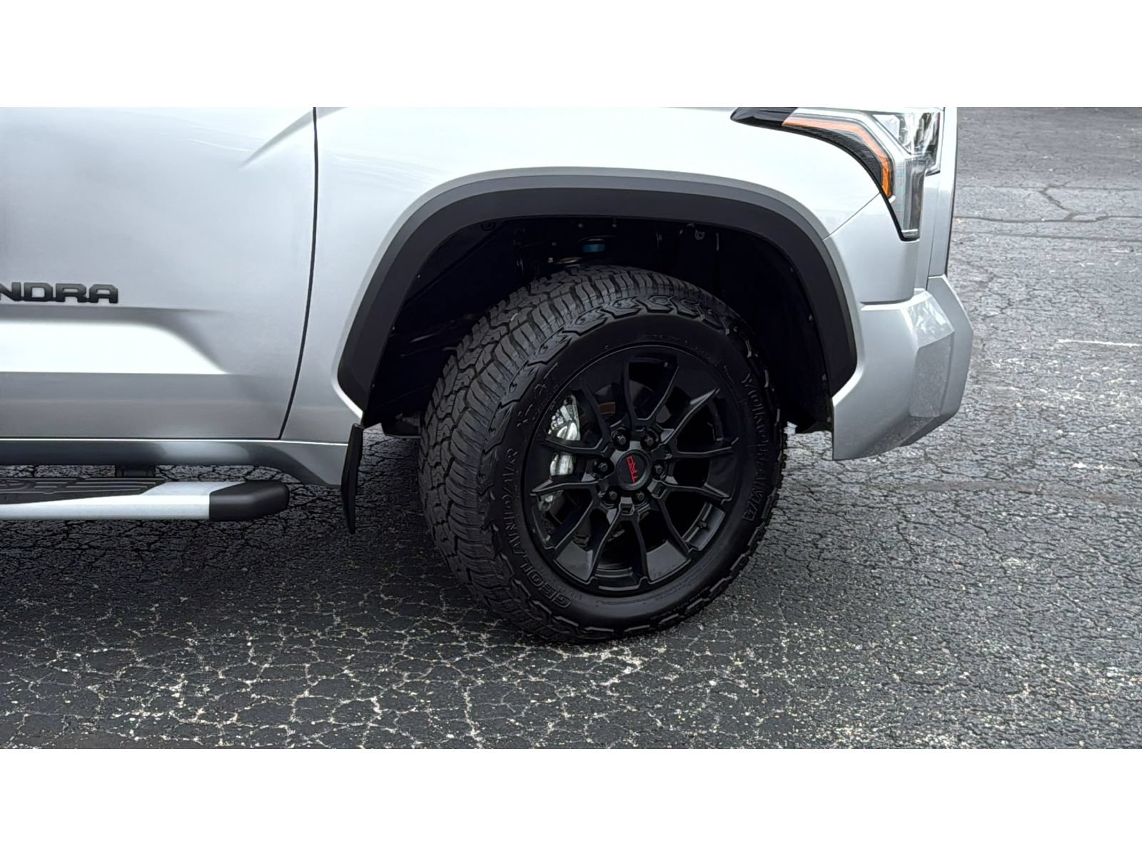 Used 2024 Toyota Tundra Limited w/ TRD Off-Road Package AWD/4WD image 9