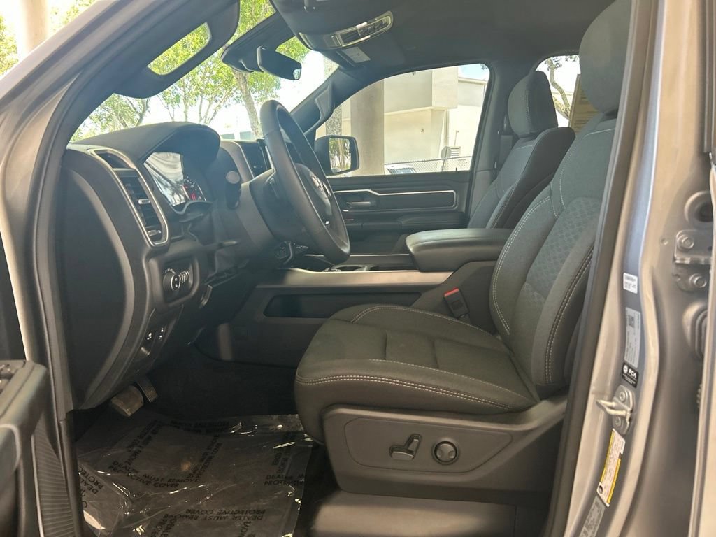 Used 2025 RAM 1500 Big Horn AWD/4WD image 6