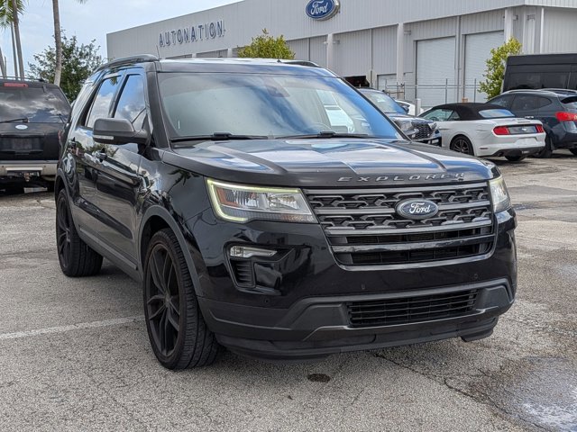 Used 2019 Ford Explorer XLT w/ Equipment Group 202A FWD image 3