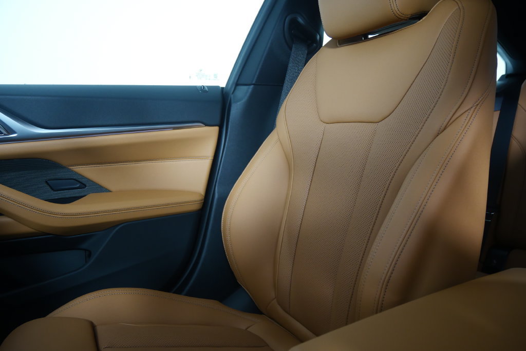 Used 2026 BMW M440i w/ Premium Package RWD image 24