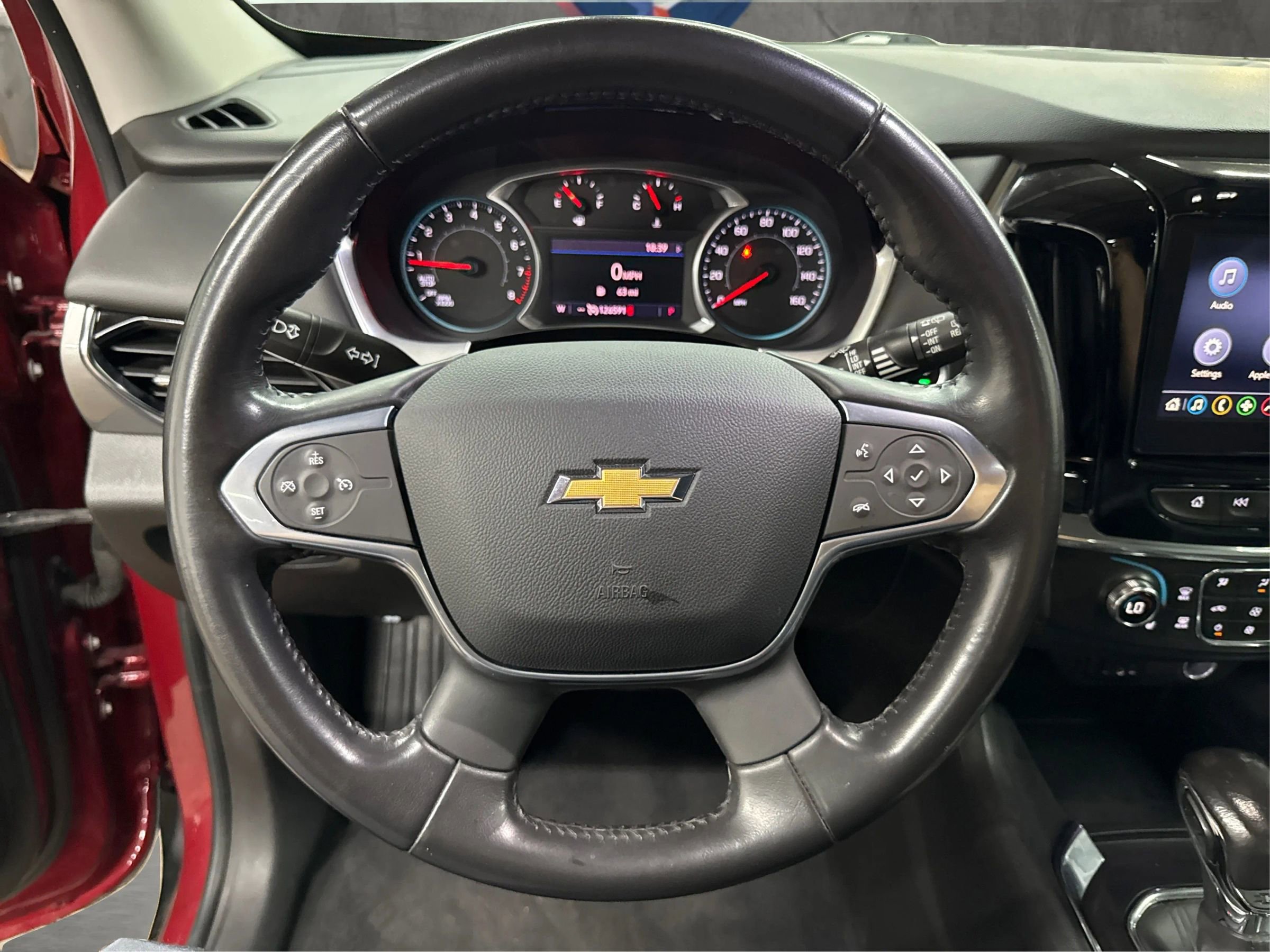 Used 2021 Chevrolet Traverse LT image 39