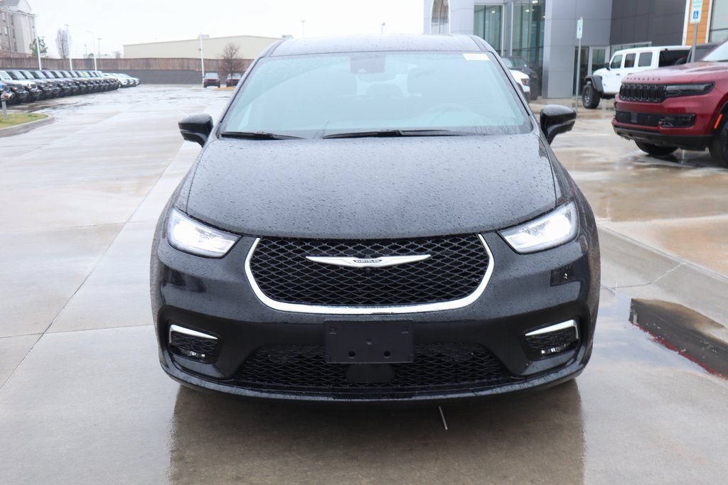 New 2026 Chrysler Pacifica Select AWD/4WD image 9