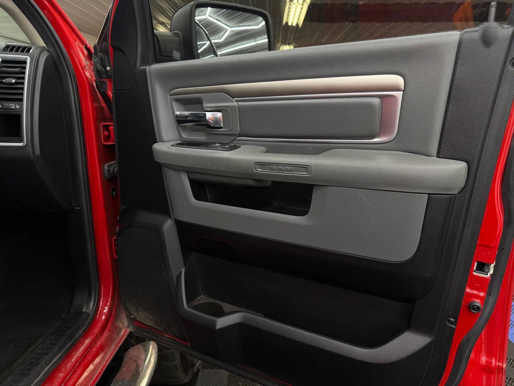 Used 2016 RAM 1500 Big Horn AWD/4WD image 5