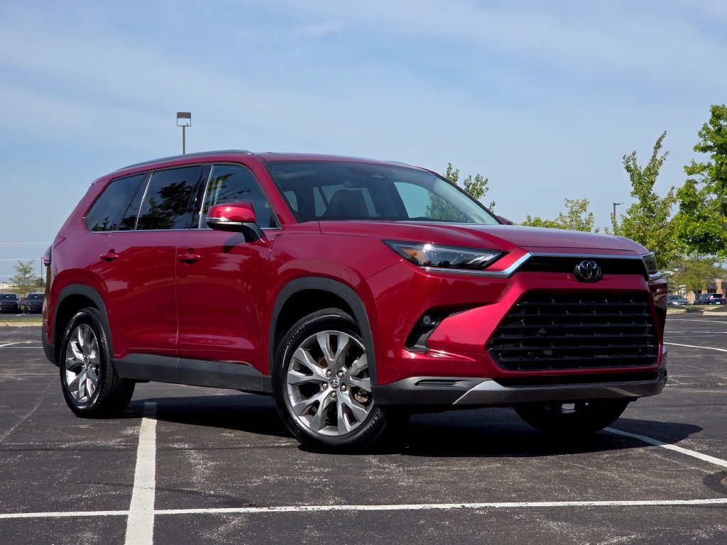 Used 2026 Toyota Grand Highlander AWD image 2