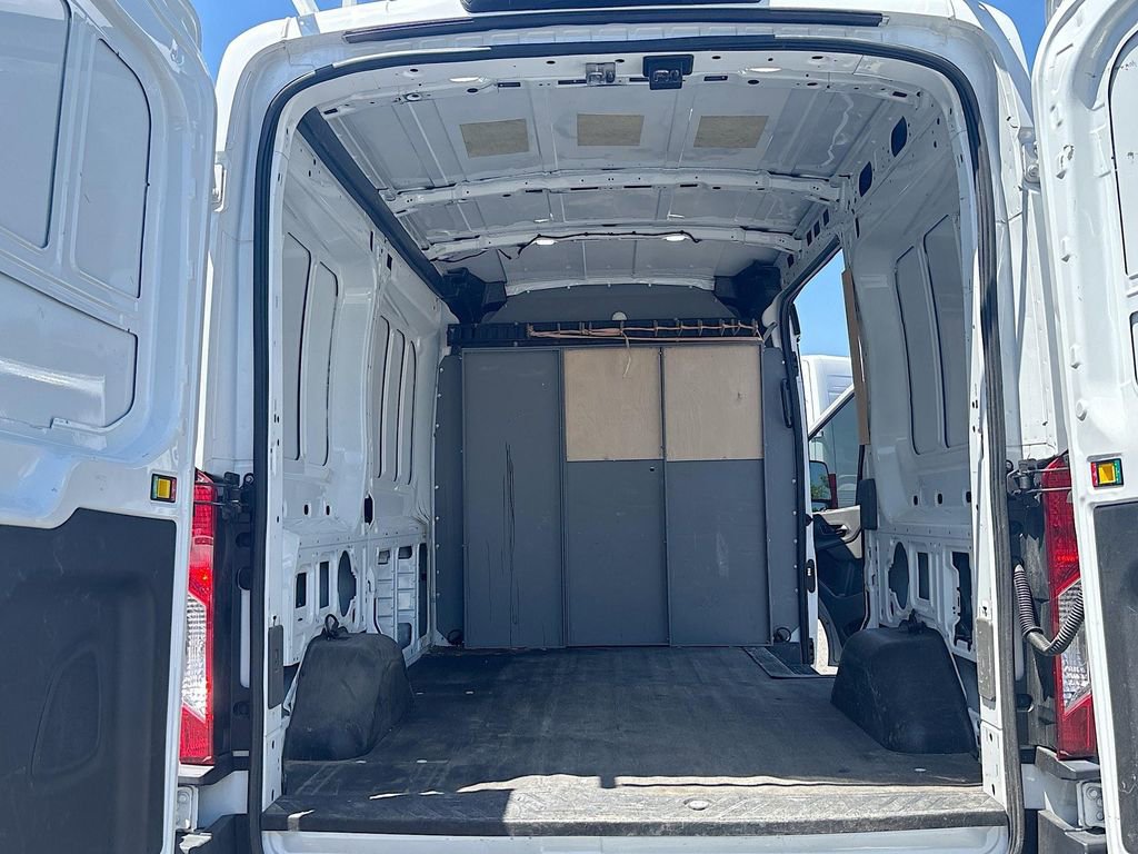 Used 2020 Ford Transit 250 Medium Roof image 9