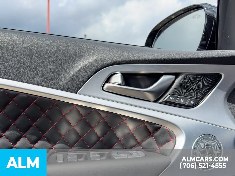 Used 2021 Genesis G70 3.3T image 11