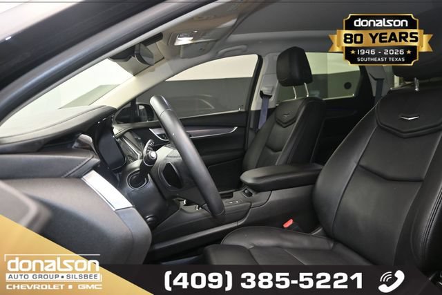 Used 2017 Cadillac XT5 Premium Luxury w/ Driver Assist Package FWD image 9