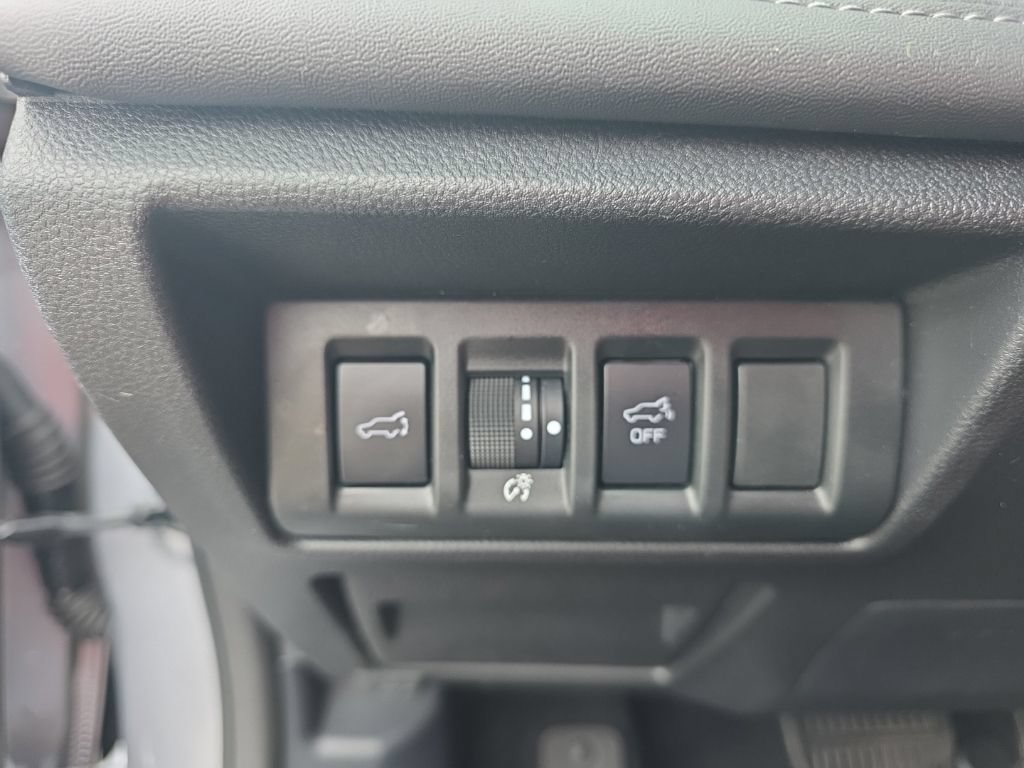 Used 2023 Subaru Outback Touring AWD/4WD image 18