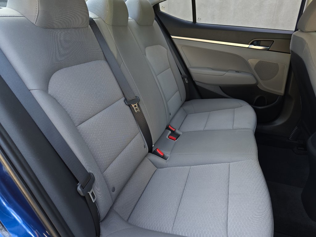 Used 2019 Hyundai Elantra SE image 27