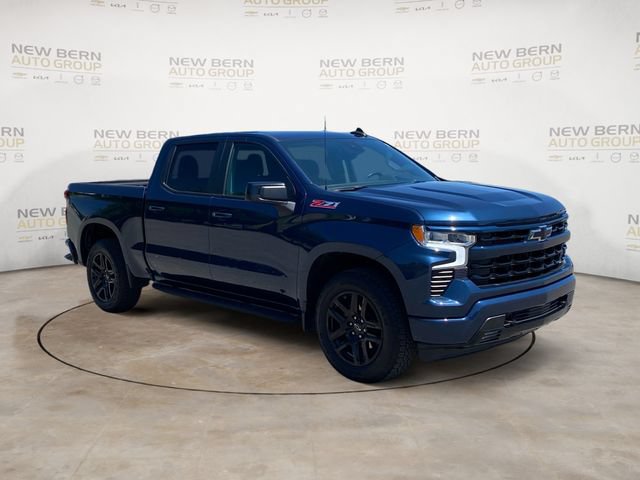 Used 2023 Chevrolet Silverado 1500 RST w/ Z71 Off-Road Package AWD/4WD image 7