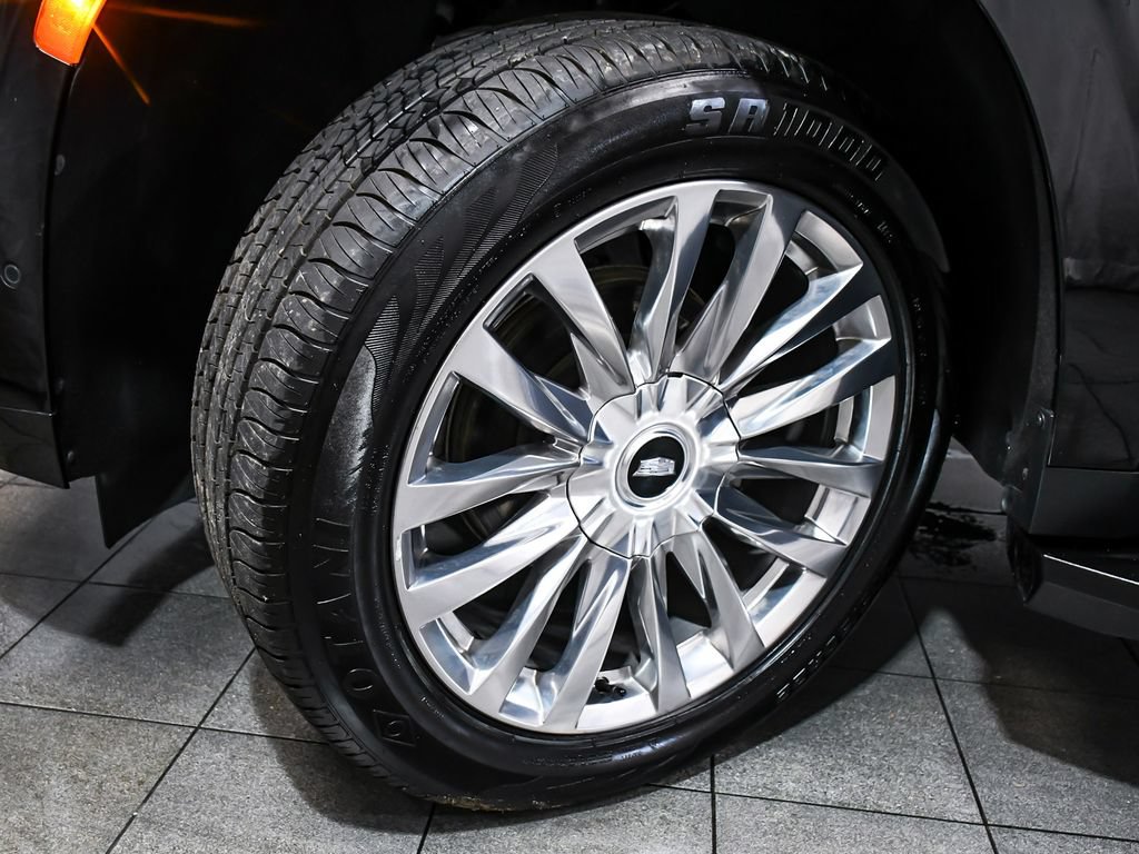 Used 2023 Cadillac Escalade Premium Luxury AWD/4WD image 7
