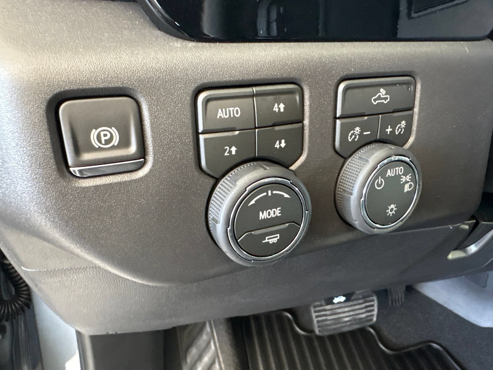 New 2026 Chevrolet Silverado 1500 LT w/ Texas Edition Plus AWD/4WD image 12