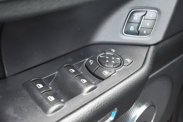 Used 2018 Ford Expedition Max XLT w/ Equipment Group 202A AWD/4WD image 21