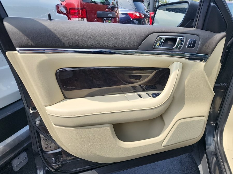 Used 2014 Lincoln MKS w/ Equipment Group 101A FWD image 27