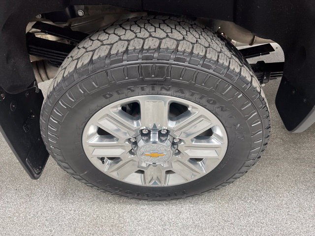 Used 2025 Chevrolet Silverado 3500 High Country w/ High Country Premium Package AWD/4WD image 17