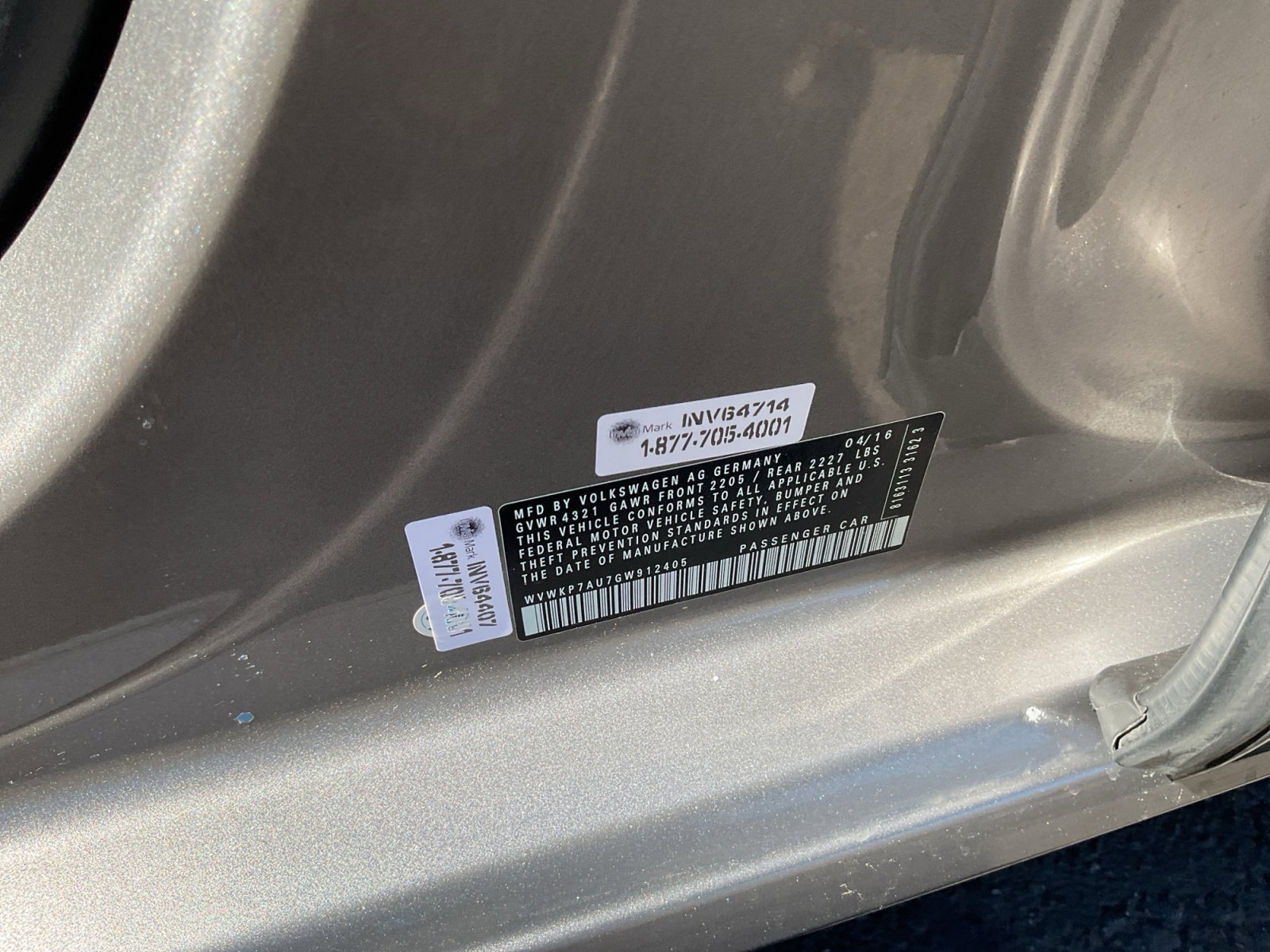 Used 2016 Volkswagen e-Golf SE w/ DC Fast Charging Package image 28