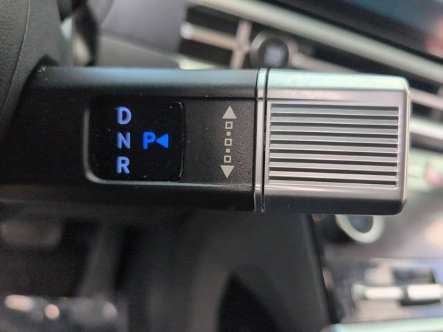 Used 2025 Hyundai Santa Fe SEL FWD image 19