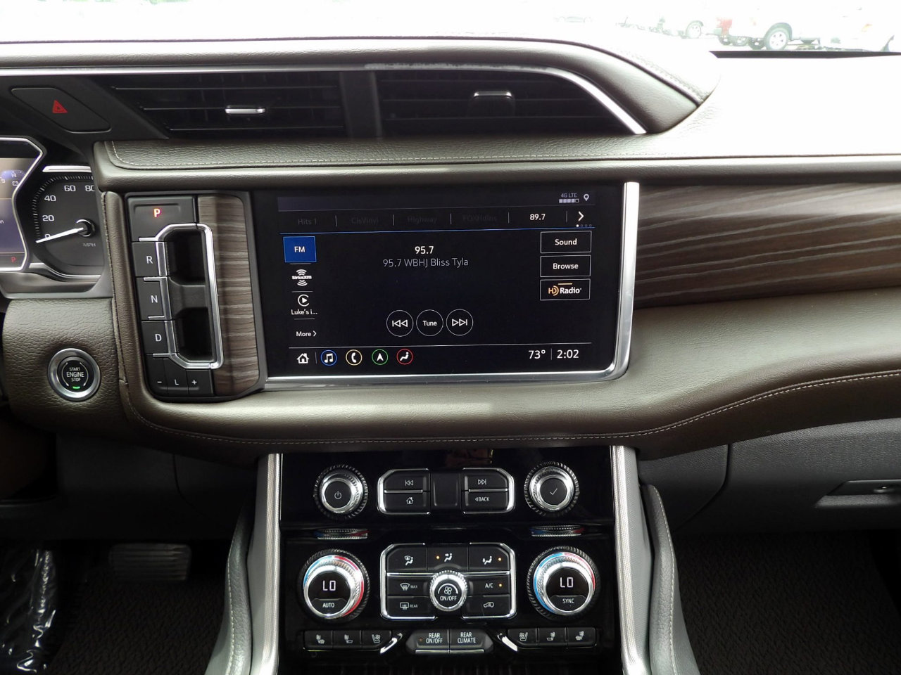 Used 2021 GMC Yukon Denali w/ Denali Premium Package image 22