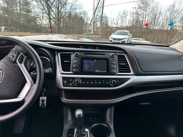 Certified 2019 Toyota Highlander LE AWD/4WD image 25
