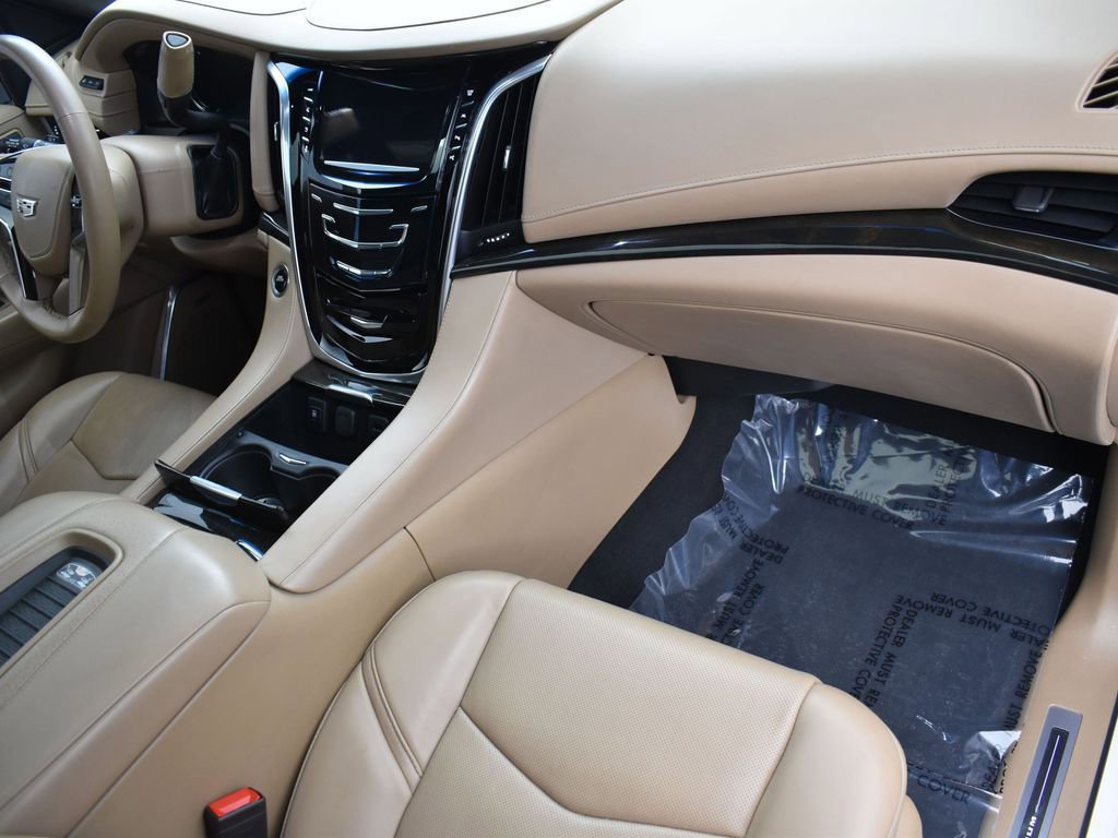 Used 2019 Cadillac Escalade Platinum image 35