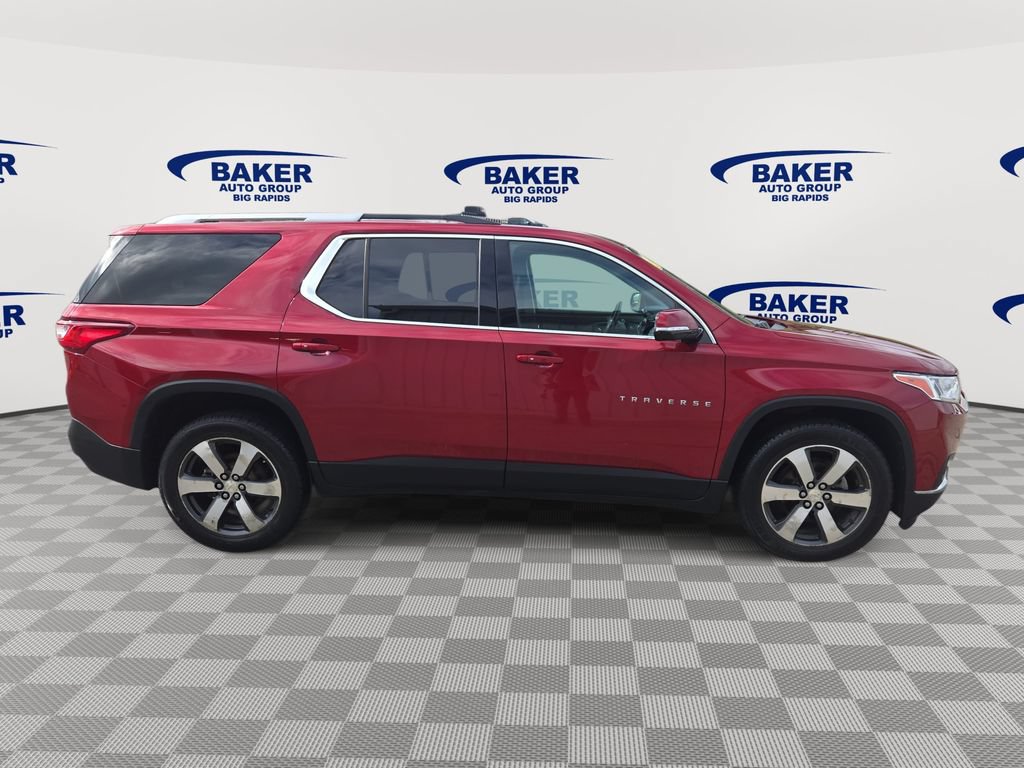 Used 2018 Chevrolet Traverse LT AWD/4WD image 2