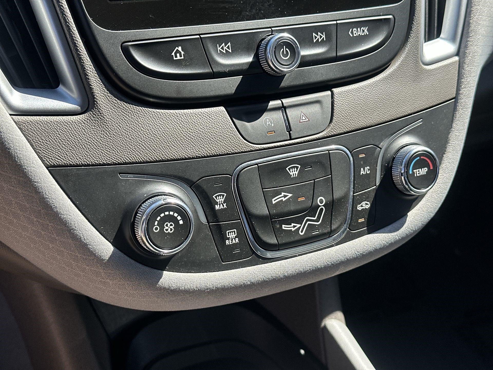 Used 2024 Chevrolet Malibu LS w/ Driver Confidence Package FWD image 16