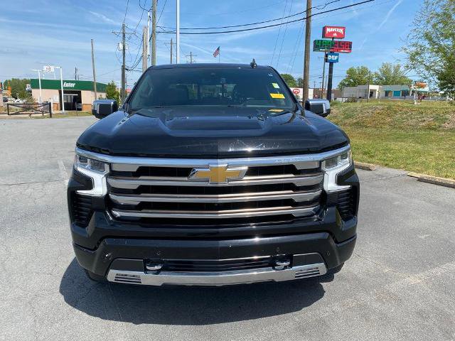 Used 2022 Chevrolet Silverado 1500 High Country w/ High Country Premium Package AWD/4WD video 2
