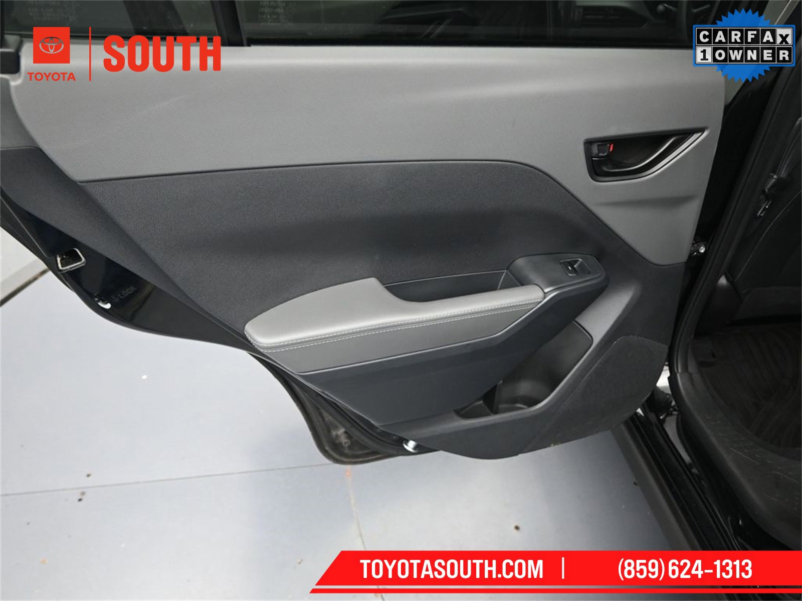 Used 2024 Subaru Crosstrek 2.0i Premium image 31