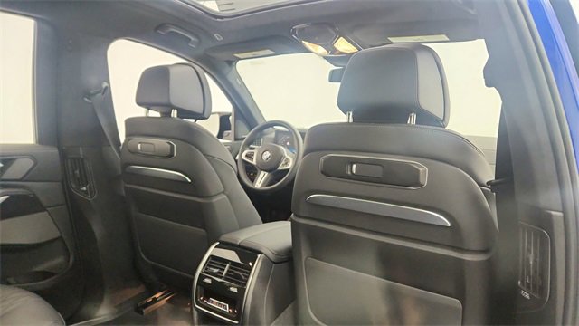 Used 2026 BMW X7 M60i image 27