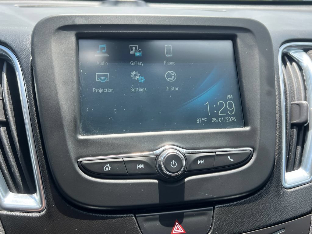 Used 2017 Chevrolet Malibu LT FWD image 19