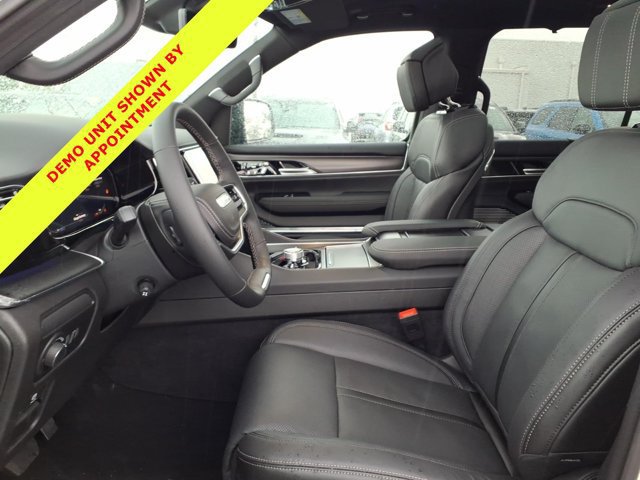 New 2026 Jeep Grand Wagoneer Summit w/ Premium Group III AWD/4WD image 13