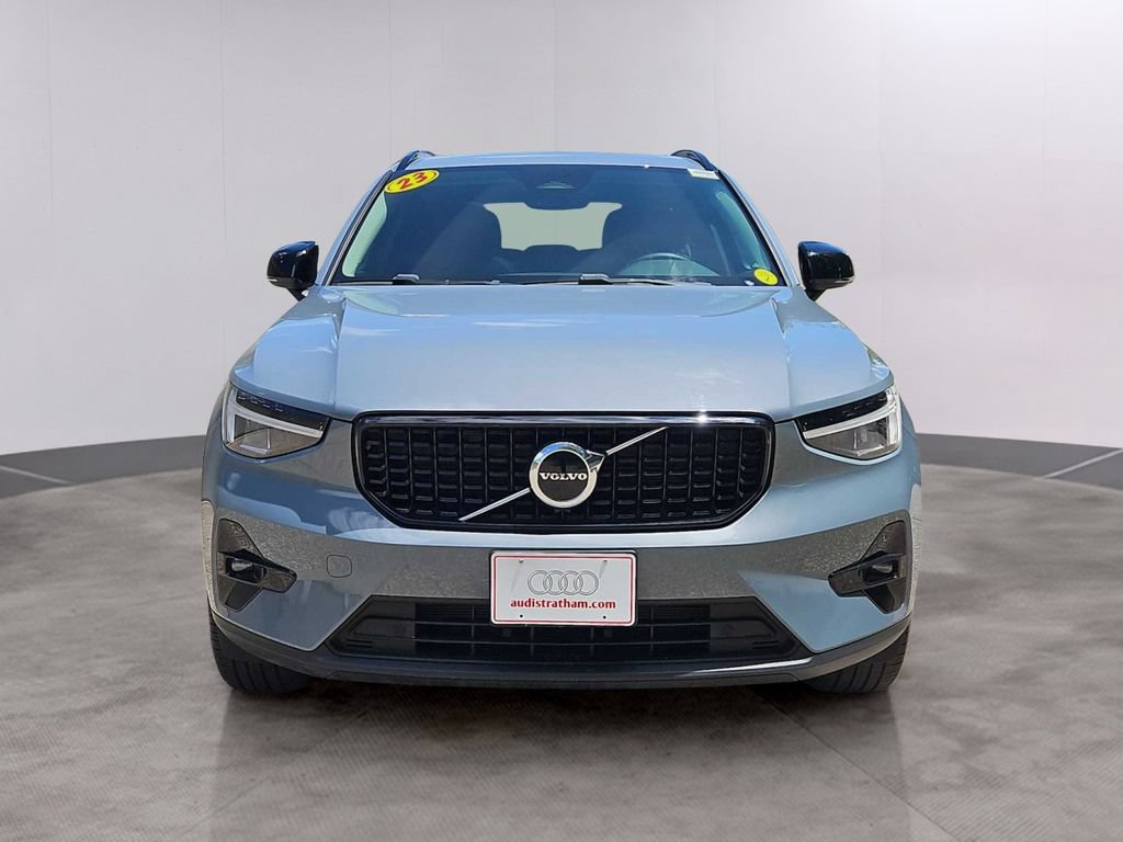 Used 2023 Volvo XC40 B5 Plus w/ Protection Package Premier AWD/4WD image 11