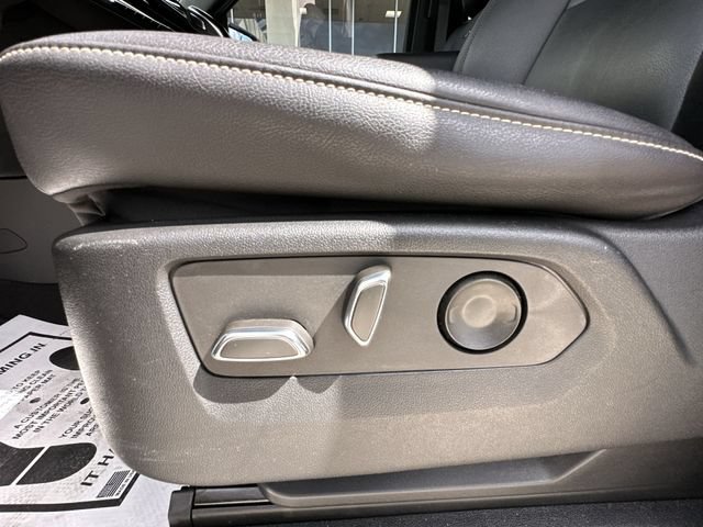 Certified 2023 Cadillac Escalade ESV Luxury RWD image 20