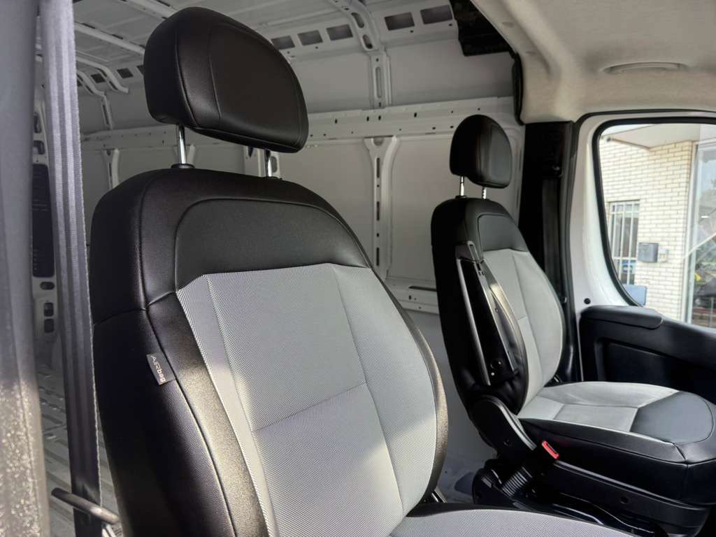 Used 2025 RAM ProMaster 2500 w/ Convenience Group FWD image 31