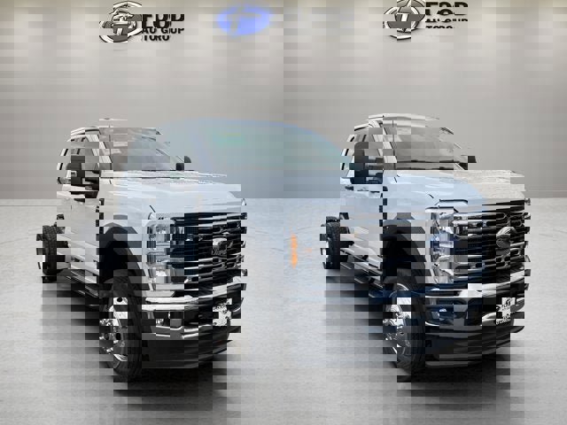 New 2026 Ford F550 4x4 Crew Cab