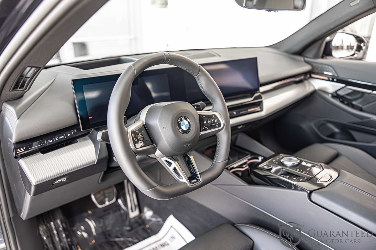 Used 2026 BMW 530i xDrive AWD/4WD image 21