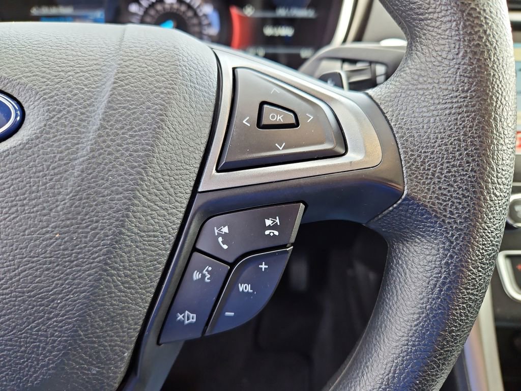Used 2019 Ford Fusion SE FWD image 12